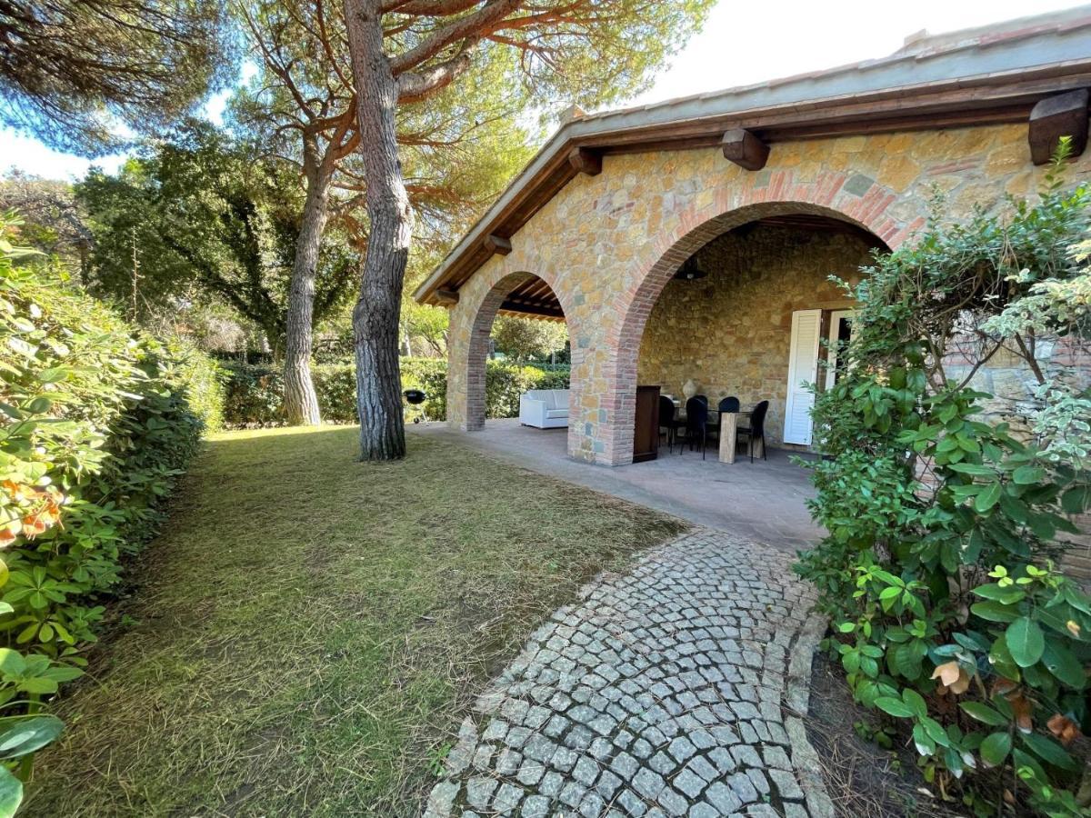 Villaggio I Sorbizzi Marina Di Bibbona Exterior photo